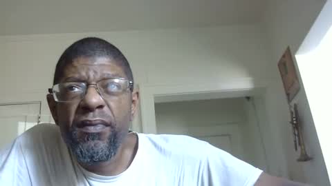 Snapshot of arteblazze chatting on 8, 3, 2025 Arteblazze not daddy boy bitch or nigga online show from 8, 3, 2025