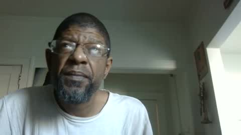 Snapshot of arteblazze chatting on 9, 3, 2025 Arteblazze not daddy boy bitch or nigga online show from 9, 3, 2025