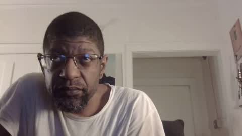 Snapshot of arteblazze chatting on 10, 3, 2025 Arteblazze not daddy boy bitch or nigga online show from 10, 3, 2025