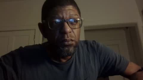 Snapshot of arteblazze chatting on 25, 9, 2025 Arteblazze not daddy boy bitch or nigga online show from 25, 9, 2025