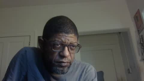 Snapshot of arteblazze chatting on 25, 9, 2025 Arteblazze not daddy boy bitch or nigga online show from 25, 9, 2025