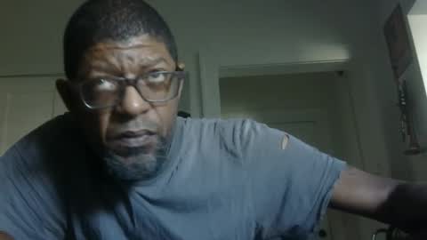 Snapshot of arteblazze chatting on 26, 9, 2025 Arteblazze not daddy boy bitch or nigga online show from 26, 9, 2025