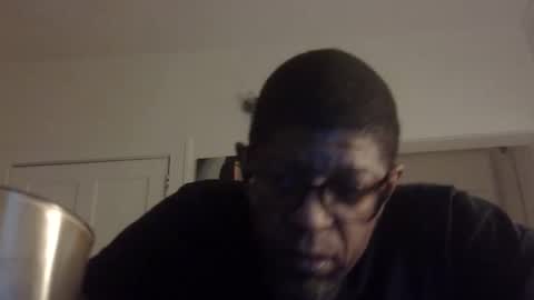 Snapshot of arteblazze chatting on 2, 10, 2025 Arteblazze not daddy boy bitch or nigga online show from 2, 10, 2025