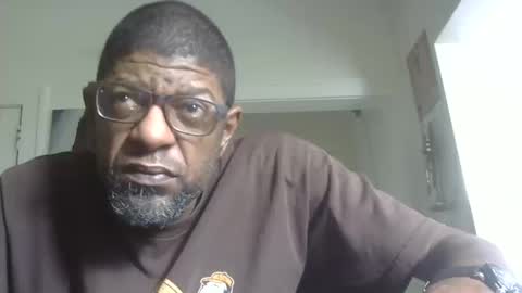 Snapshot of arteblazze chatting on 11, 10, 2025 Arteblazze not daddy boy bitch or nigga online show from 11, 10, 2025