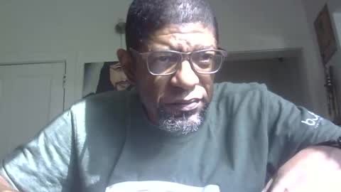 Snapshot of arteblazze chatting on 20, 10, 2025 Arteblazze not daddy boy bitch or nigga online show from 20, 10, 2025