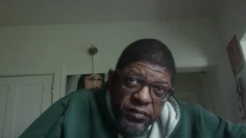 Snapshot of arteblazze chatting on 22, 10, 2025 Arteblazze not daddy boy bitch or nigga online show from 22, 10, 2025