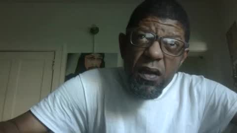 Snapshot of arteblazze chatting on 28, 10, 2025 Arteblazze not daddy boy bitch or nigga online show from 28, 10, 2025