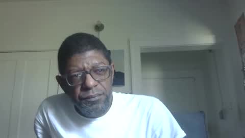 Snapshot of arteblazze chatting on 29, 10, 2025 Arteblazze not daddy boy bitch or nigga online show from 29, 10, 2025