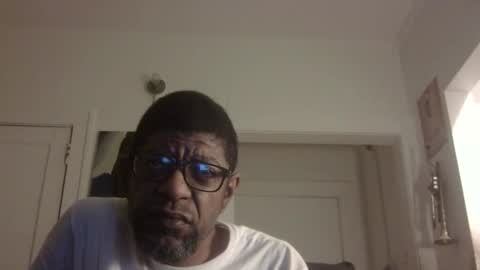 Snapshot of arteblazze chatting on 30, 10, 2025 Arteblazze not daddy boy bitch or nigga online show from 30, 10, 2025