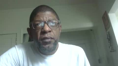 Snapshot of arteblazze chatting on 11, 11, 2025 Arteblazze not daddy boy bitch or nigga online show from 11, 11, 2025