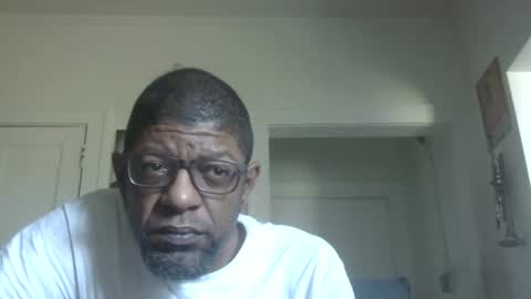 Snapshot of arteblazze chatting on 13, 11, 2025 Arteblazze not daddy boy bitch or nigga online show from 13, 11, 2025