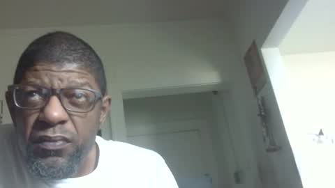 Snapshot of arteblazze chatting on 14, 11, 2025 Arteblazze not daddy boy bitch or nigga online show from 14, 11, 2025