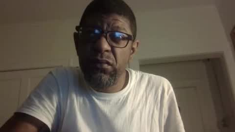 Snapshot of arteblazze chatting on 14, 12, 2025 Arteblazze not daddy boy bitch or nigga online show from 14, 12, 2025