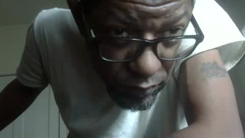 Snapshot of arteblazze chatting on 9, 1, 2026 Arteblazze not daddy boy bitch or nigga online show from 9, 1, 2026