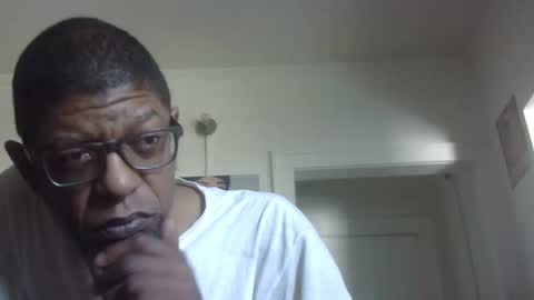 Snapshot of arteblazze chatting on 1, 2, 2026 Arteblazze not daddy boy bitch or nigga online show from 1, 2, 2026