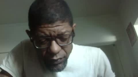 Snapshot of arteblazze chatting on 8, 2, 2026 Arteblazze not daddy boy bitch or nigga online show from 8, 2, 2026