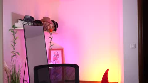 Amalia online show from 6, 3, 2025