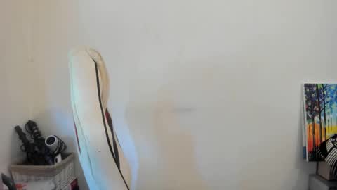 Snapshot of artsyandcraftsy_ chatting on 4, 10, 2025 MIA online show from 4, 10, 2025