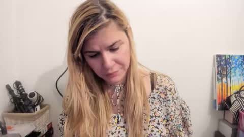 Snapshot of artsyandcraftsy_ chatting on 4, 10, 2025 MIA online show from 4, 10, 2025