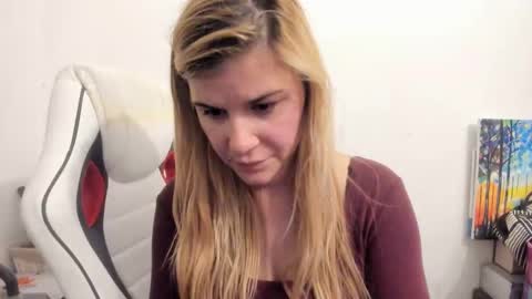 Snapshot of artsyandcraftsy_ chatting on 5, 10, 2025 MIA online show from 5, 10, 2025