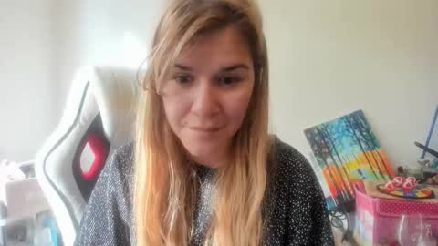 Snapshot of artsyandcraftsy_ chatting on 25, 10, 2025 MIA online show from 25, 10, 2025