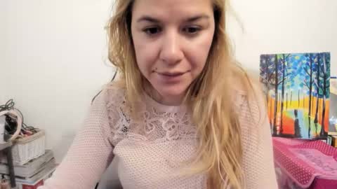 Snapshot of artsyandcraftsy_ chatting on 19, 11, 2025 MIA online show from 19, 11, 2025