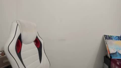 Snapshot of artsyandcraftsy_ chatting on 27, 11, 2025 MIA online show from 27, 11, 2025