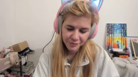 Snapshot of artsyandcraftsy_ chatting on 2, 12, 2025 MIA online show from 2, 12, 2025