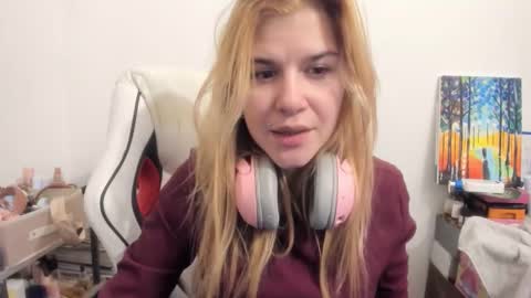 Snapshot of artsyandcraftsy_ chatting on 3, 12, 2025 MIA online show from 3, 12, 2025