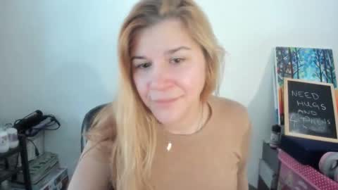 Snapshot of artsyandcraftsy_ chatting on 6, 1, 2026 MIA online show from 6, 1, 2026