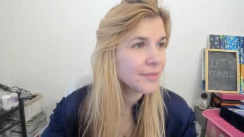 Snapshot of artsyandcraftsy_ chatting on 9, 1, 2026 MIA online show from 9, 1, 2026