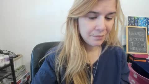 Snapshot of artsyandcraftsy_ chatting on 13, 1, 2026 MIA online show from 13, 1, 2026