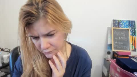 Snapshot of artsyandcraftsy_ chatting on 14, 1, 2026 MIA online show from 14, 1, 2026