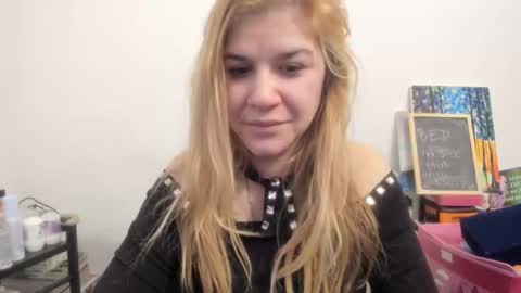 Snapshot of artsyandcraftsy_ chatting on 19, 1, 2026 MIA online show from 19, 1, 2026