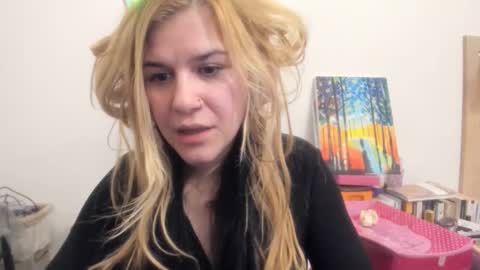 Snapshot of artsyandcraftsy_ chatting on 31, 1, 2026 MIA online show from 31, 1, 2026