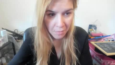 Snapshot of artsyandcraftsy_ chatting on 14, 2, 2026 MIA online show from 14, 2, 2026