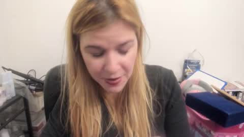 Snapshot of artsyandcraftsy_ chatting on 14, 2, 2026 MIA online show from 14, 2, 2026