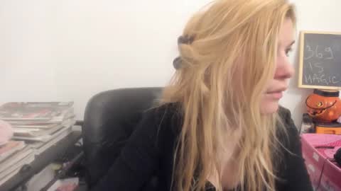 MIA online show from 3, 4, 2026