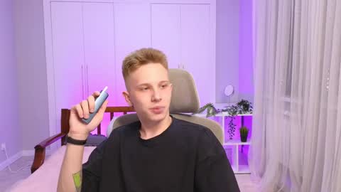 Snapshot of artycropp chatting on 30, 12, 2024 Archie online show from 30, 12, 2024