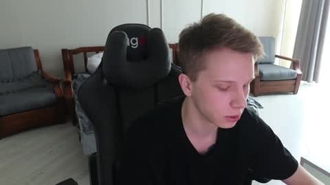 Snapshot of artycropp chatting on 27, 2, 2025 Archie online show from 27, 2, 2025