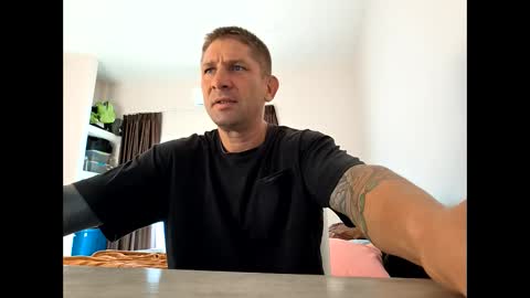 Snapshot of arunboy81 chatting on 9, 6, 2026 Lucash413 online show from 9, 6, 2026