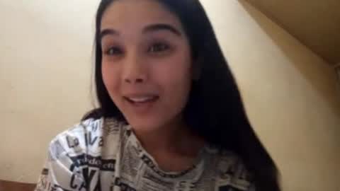 Snapshot of arvillahamner chatting on 3, 12, 2025 Amina online show from 3, 12, 2025