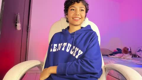 Ariana and Kelsieh online show from 13, 2, 2025