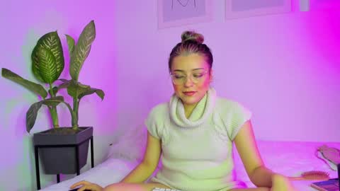 Snapshot of ary_cam230 chatting on 2, 2, 2025 Zahaara online show from 2, 2, 2025