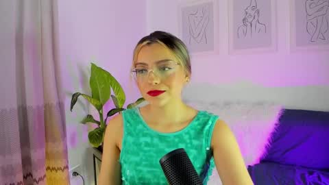 Snapshot of ary_cam230 chatting on 3, 3, 2025 Zahaara online show from 3, 3, 2025