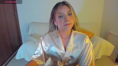 Snapshot of ary_cam230 chatting on 24, 10, 2025 Zahaara online show from 24, 10, 2025