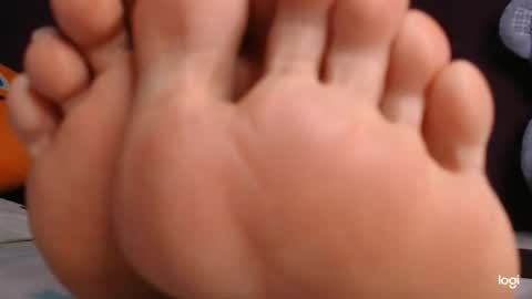 Snapshot of ash_nicefeet chatting on 25, 5, 2026 ashley online show from 25, 5, 2026