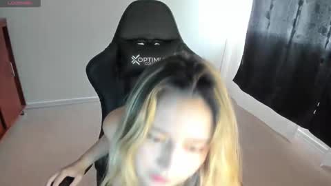 Snapshot of ash_smith1 chatting on 15, 10, 2025 ash_smith1 online show from 15, 10, 2025