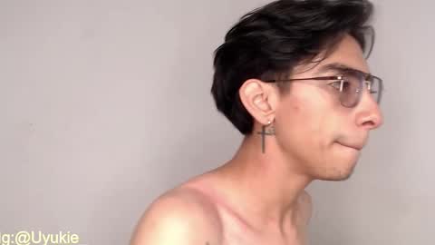 Snapshot of ash_v1 chatting on 3, 11, 2025 Ash online show from 3, 11, 2025