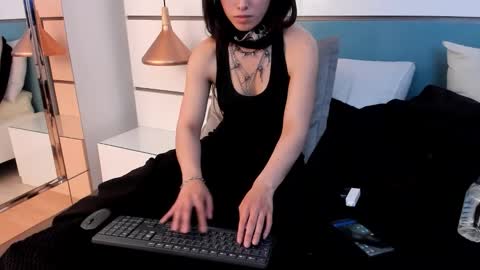 Snapshot of ashkoreh chatting on 19, 11, 2025 Ashkoreh online show from 19, 11, 2025